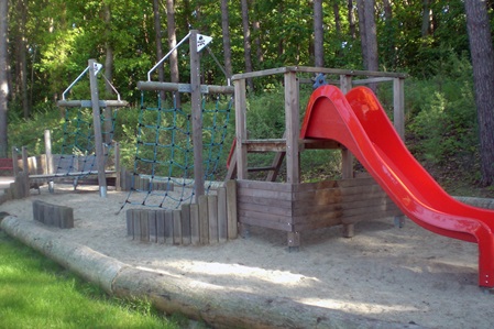 Kinderspielplatz - Ihre-Ferienwohnungen-in-Zempin - Reiner Röttgen